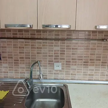 Kirayə verilir 2 otaqlı köhnə tikili 60 m²