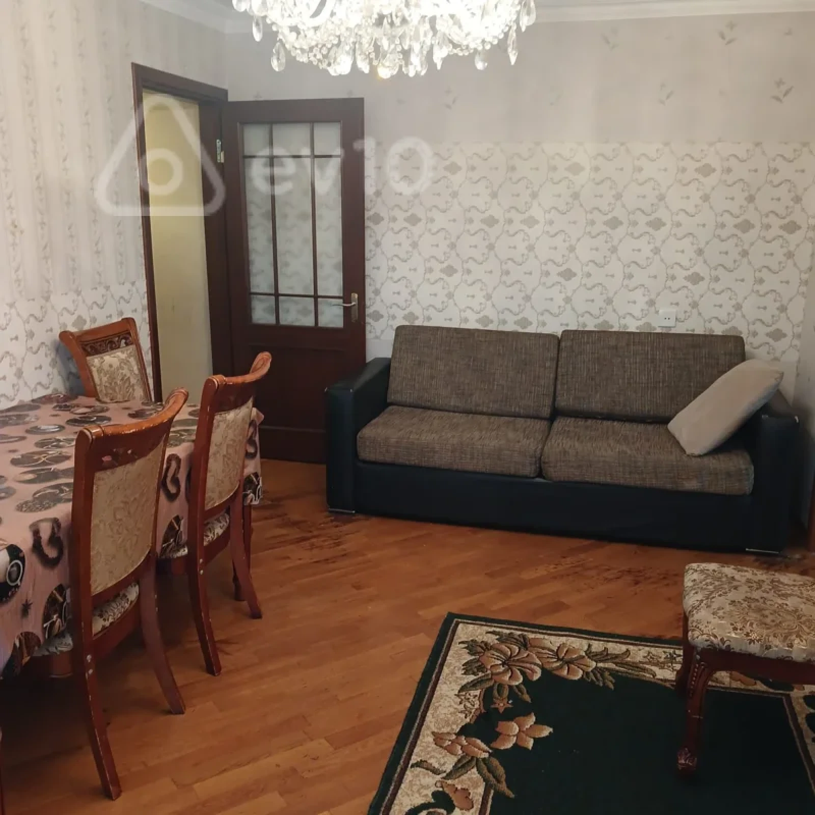 Kirayə verilir 2 otaqlı köhnə tikili 60 m²