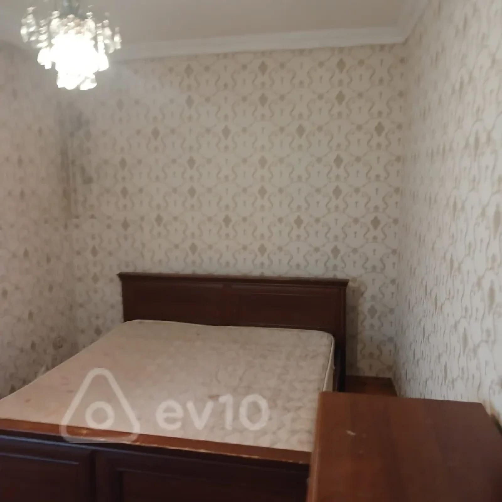 Kirayə verilir 2 otaqlı köhnə tikili 60 m²