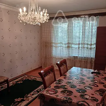 Kirayə verilir 2 otaqlı köhnə tikili 60 m²
