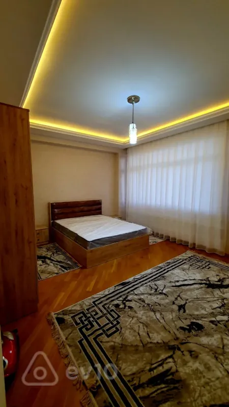 Kirayə verilir 3 otaqlı yeni tikili 75 m²