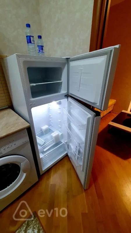 Kirayə verilir 3 otaqlı yeni tikili 75 m²