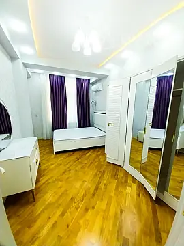 Kirayə verilir 3 otaqlı yeni tikili 100 m²