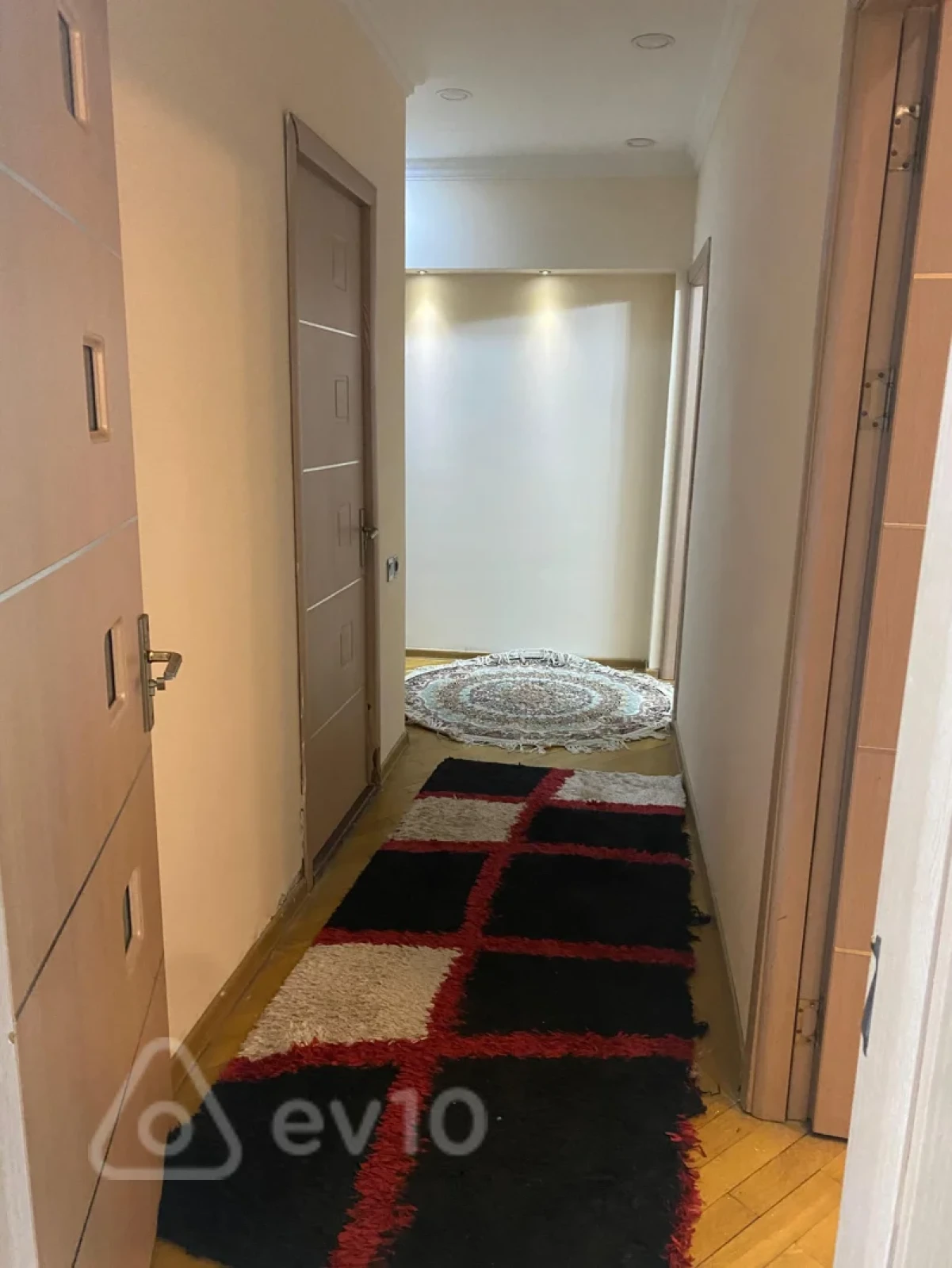 Satılır 2 otaqlı yeni tikili 70 m²