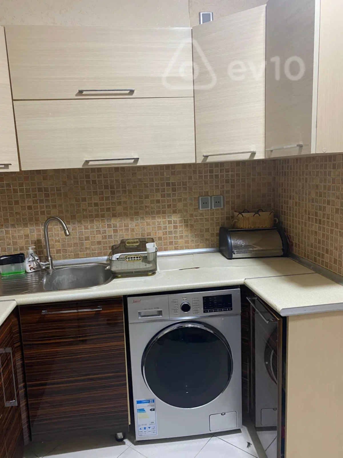 Satılır 2 otaqlı yeni tikili 70 m²