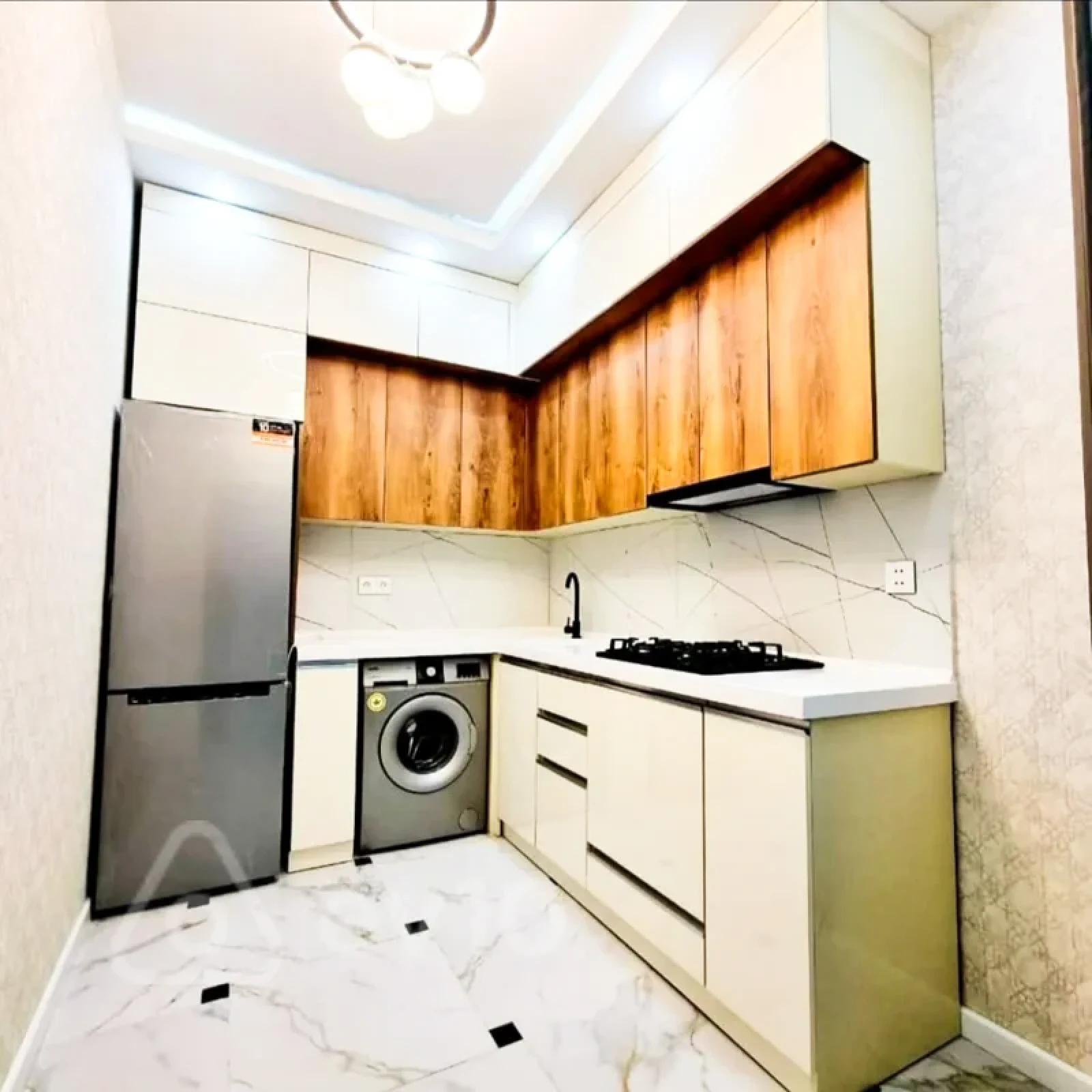 Kirayə verilir 2 otaqlı yeni tikili 70 m²