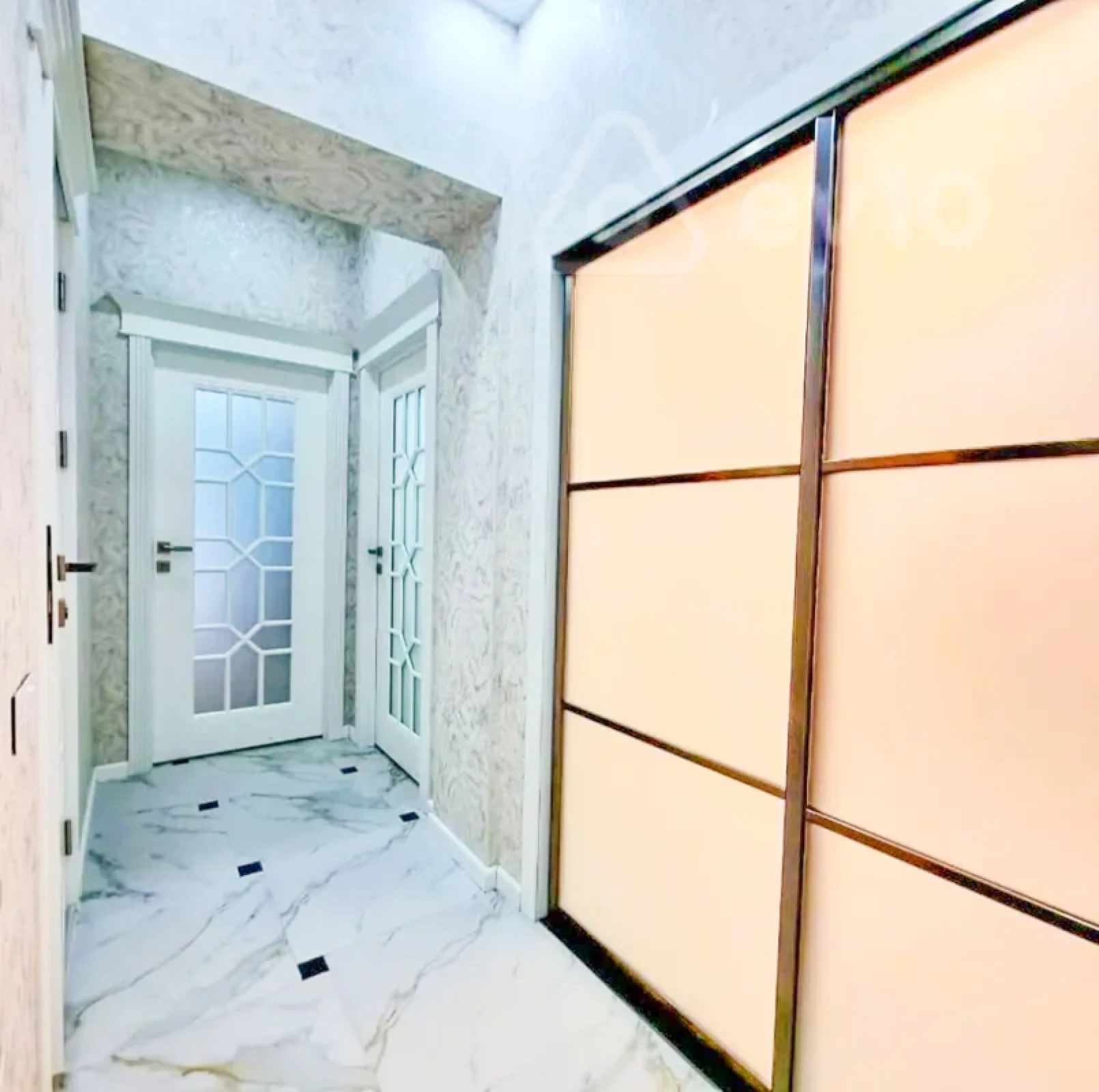 Kirayə verilir 2 otaqlı yeni tikili 70 m²