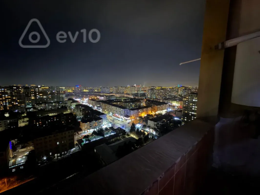 Kirayə verilir 3 otaqlı köhnə tikili 135 m²