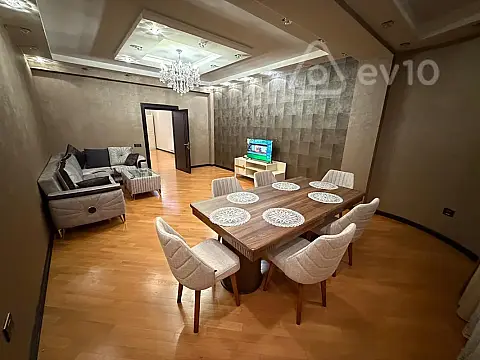 Kirayə verilir 3 otaqlı köhnə tikili 135 m² — Bakı, Nərimanov 3 otaq 135.00 m²