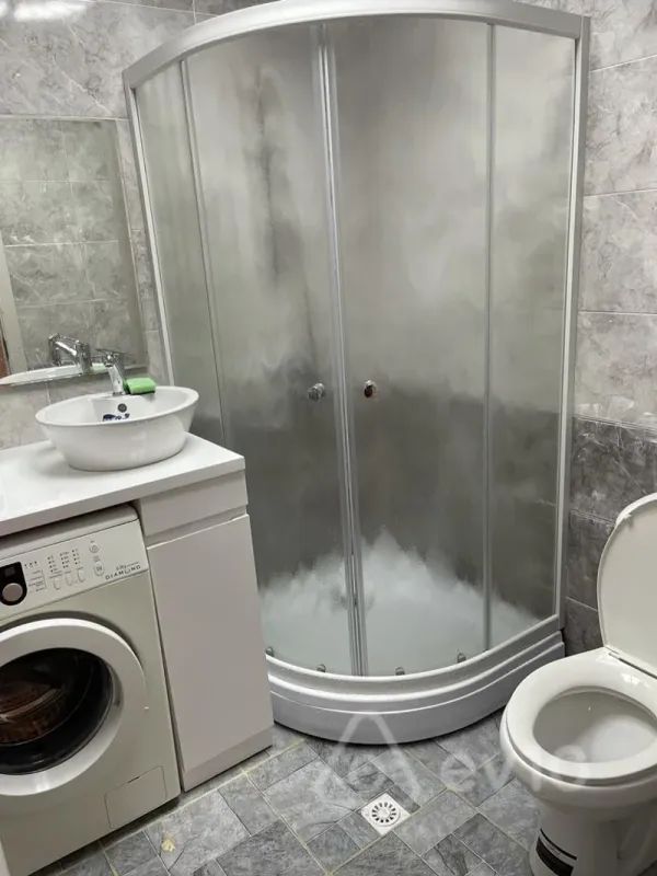 Kirayə verilir 2 otaqlı yeni tikili 62 m²