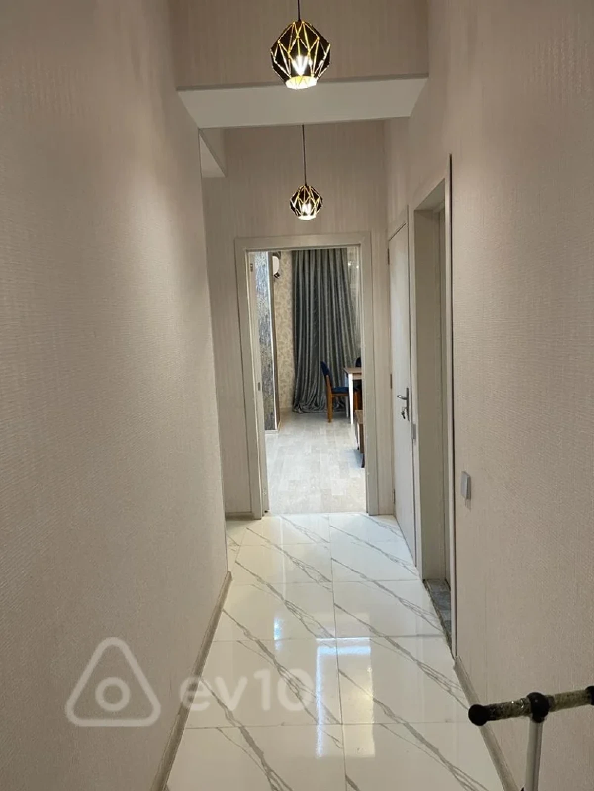Kirayə verilir 2 otaqlı yeni tikili 62 m²