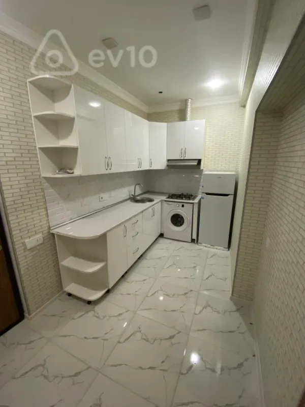 Kirayə verilir 2 otaqlı yeni tikili 70 m²