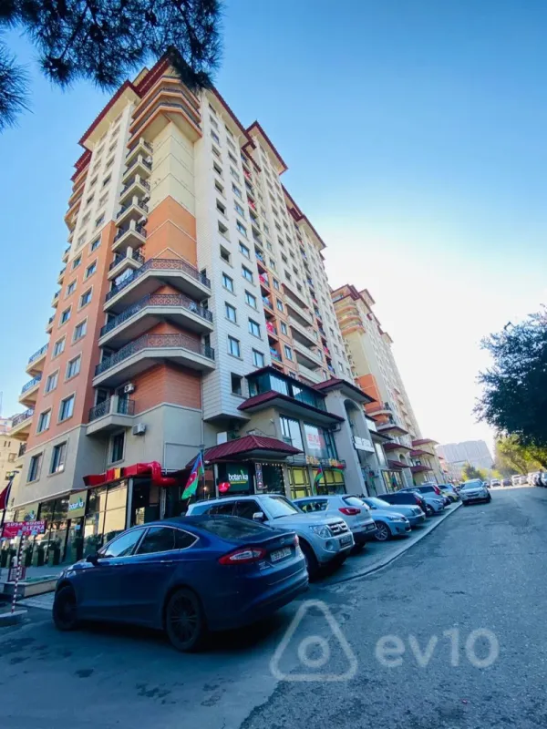 Kirayə verilir 3 otaqlı yeni tikili 150 m²