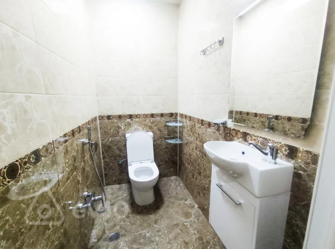 Kirayə verilir 3 otaqlı yeni tikili 150 m²