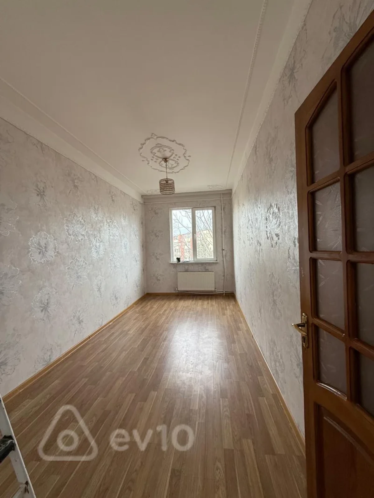 Kirayə verilir 3 otaqlı köhnə tikili 80 m²