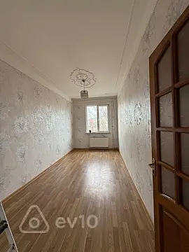 Kirayə verilir 3 otaqlı köhnə tikili 80 m²