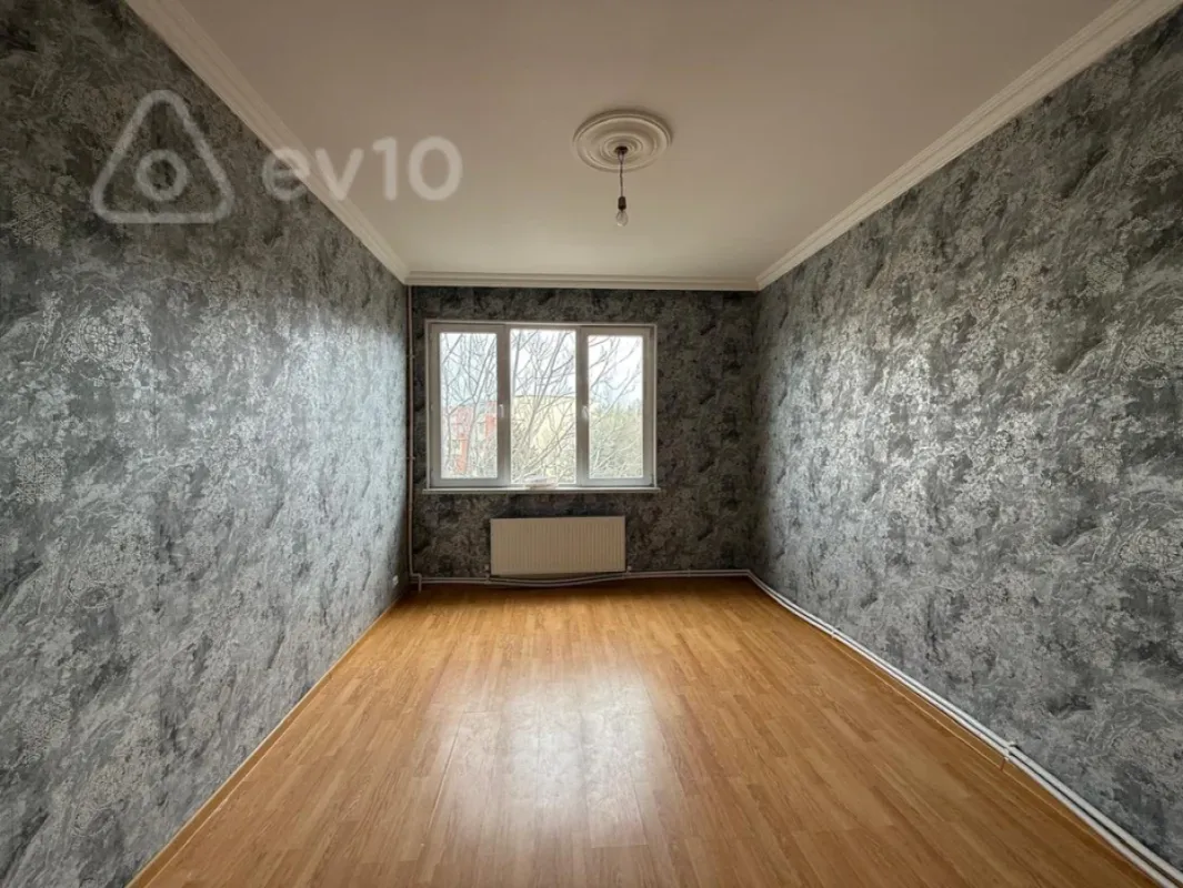 Kirayə verilir 3 otaqlı köhnə tikili 80 m²