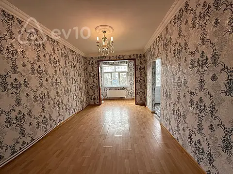 Kirayə verilir 3 otaqlı köhnə tikili 80 m²