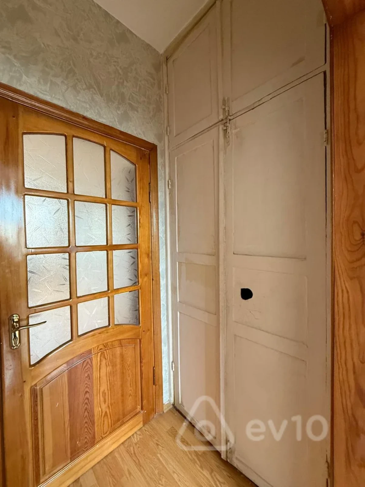 Kirayə verilir 3 otaqlı köhnə tikili 80 m²