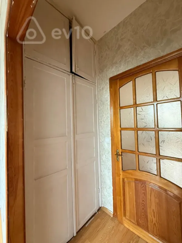 Kirayə verilir 3 otaqlı köhnə tikili 80 m²