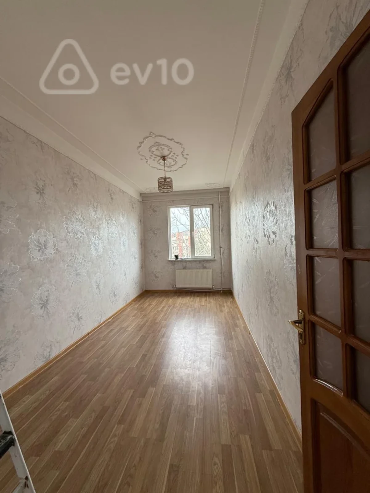 Kirayə verilir 3 otaqlı köhnə tikili 90 m²