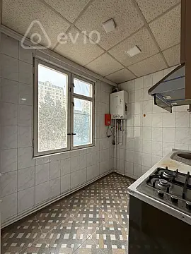 Kirayə verilir 3 otaqlı köhnə tikili 90 m²