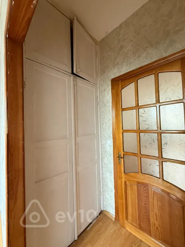 Kirayə verilir 3 otaqlı köhnə tikili 90 m²