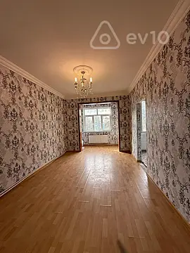 Kirayə verilir 3 otaqlı köhnə tikili 90 m²