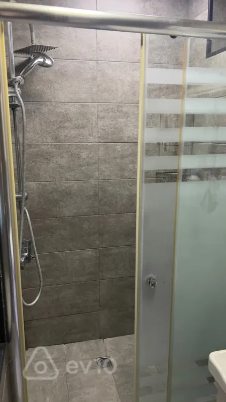 Kirayə verilir 3 otaqlı yeni tikili 85 m²