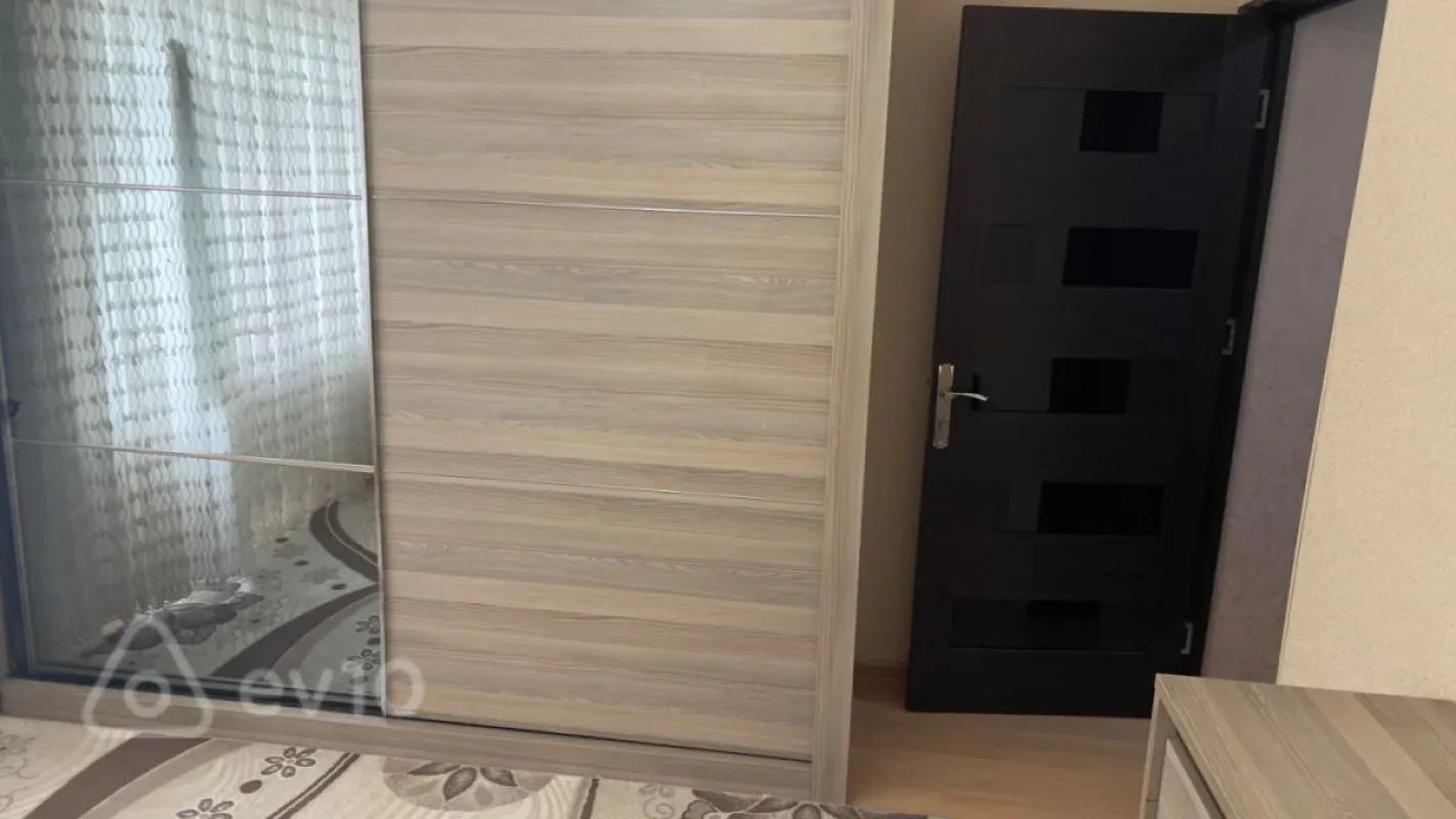 Kirayə verilir 3 otaqlı yeni tikili 85 m²