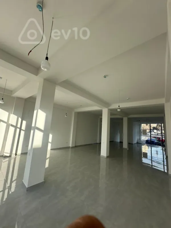 Kirayə verilir mənzil 300 m²