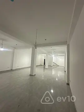 Kirayə verilir mənzil 300 m²