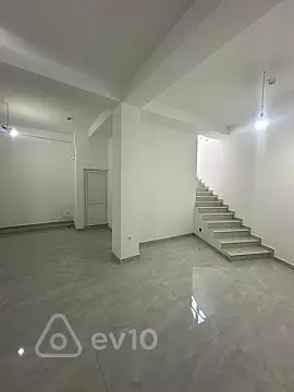 Kirayə verilir mənzil 300 m²