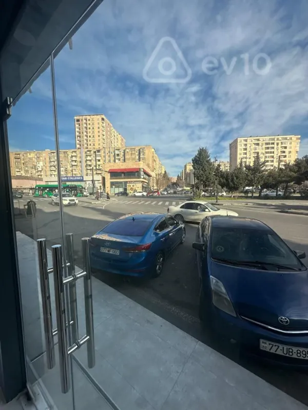 Kirayə verilir mənzil 300 m²