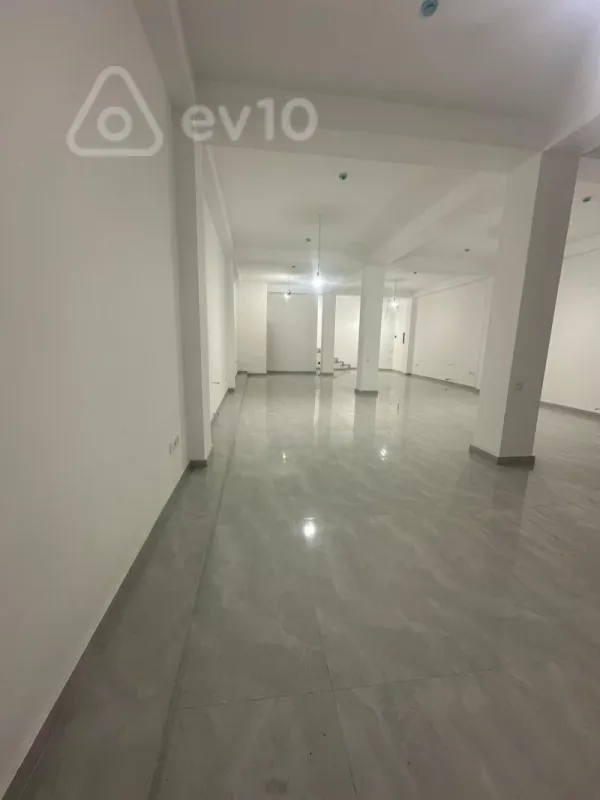 Kirayə verilir mənzil 300 m²