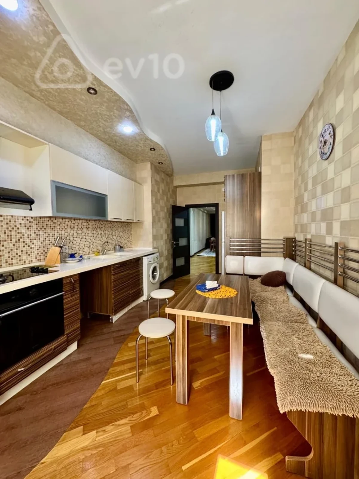 Kirayə verilir 3 otaqlı yeni tikili 125 m²
