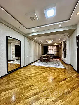 Kirayə verilir 3 otaqlı yeni tikili 125 m²