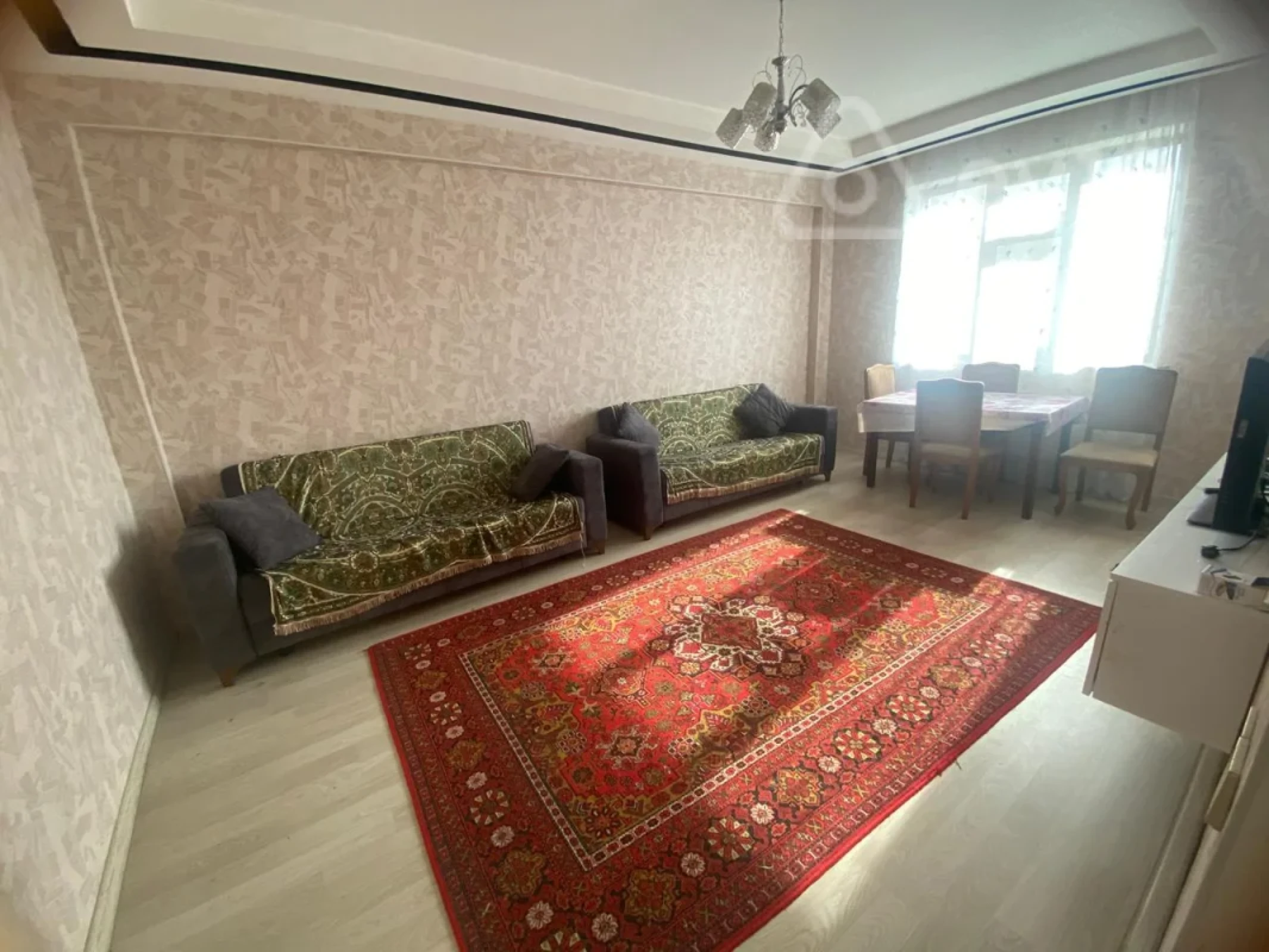 Kirayə verilir 2 otaqlı yeni tikili 75 m²