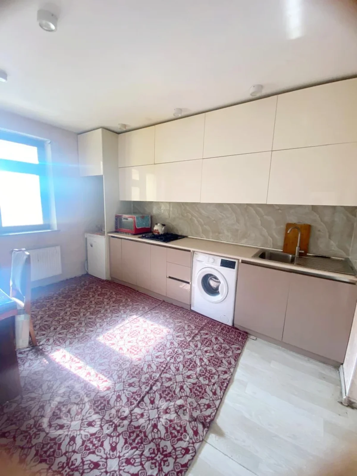 Kirayə verilir 2 otaqlı yeni tikili 75 m²