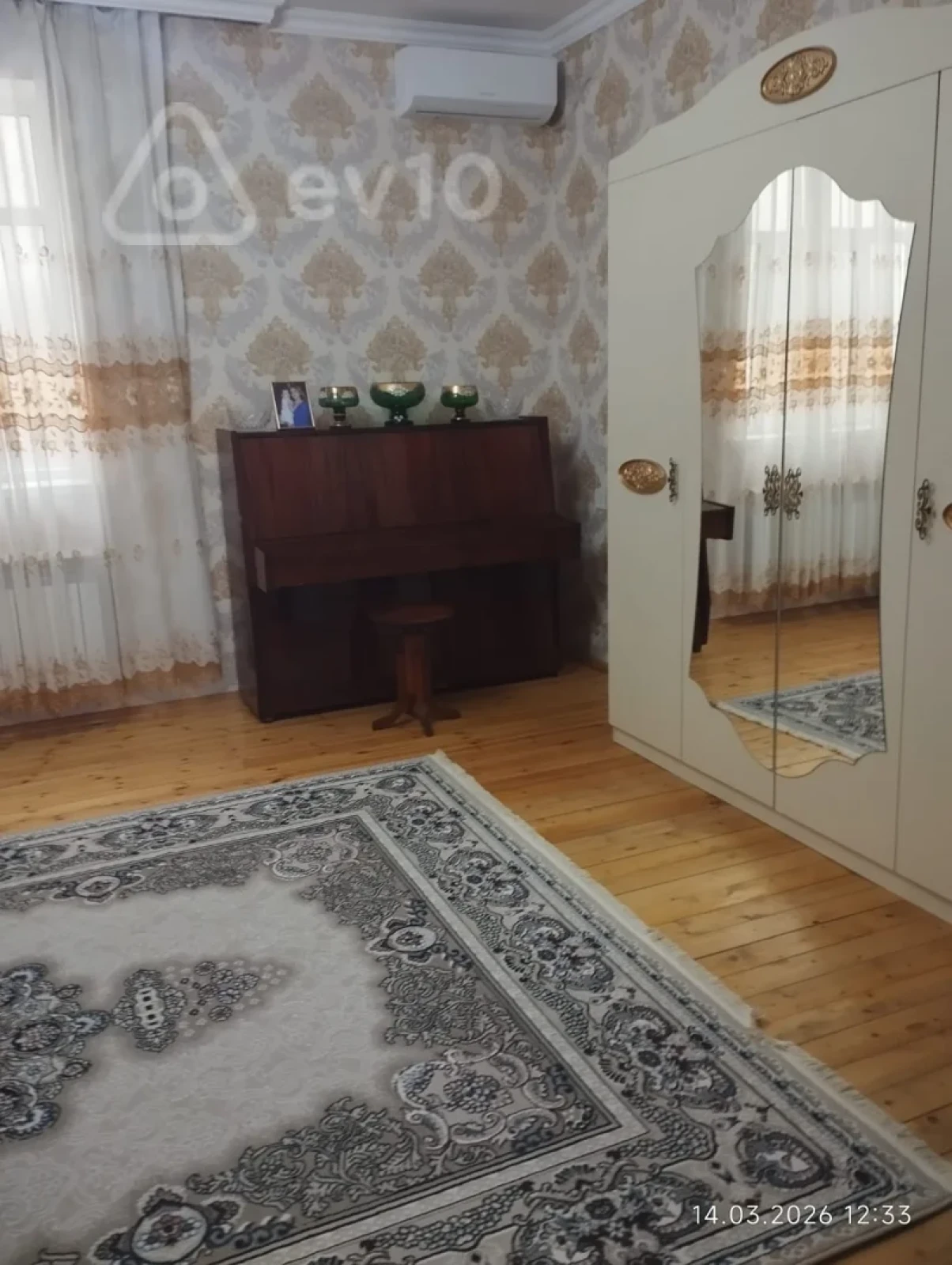 Satılır 4 otaqlı həyət evi 140 m²