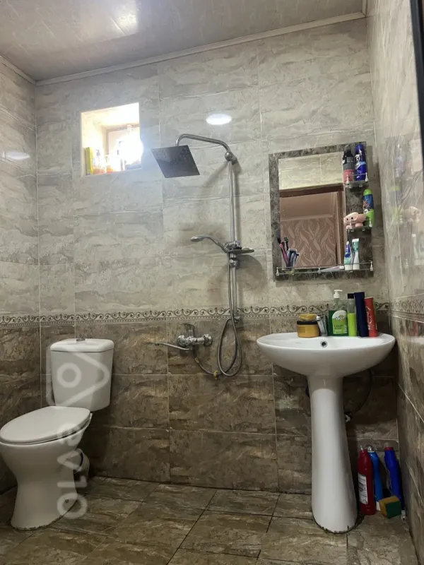 Satılır 4 otaqlı həyət evi 140 m²