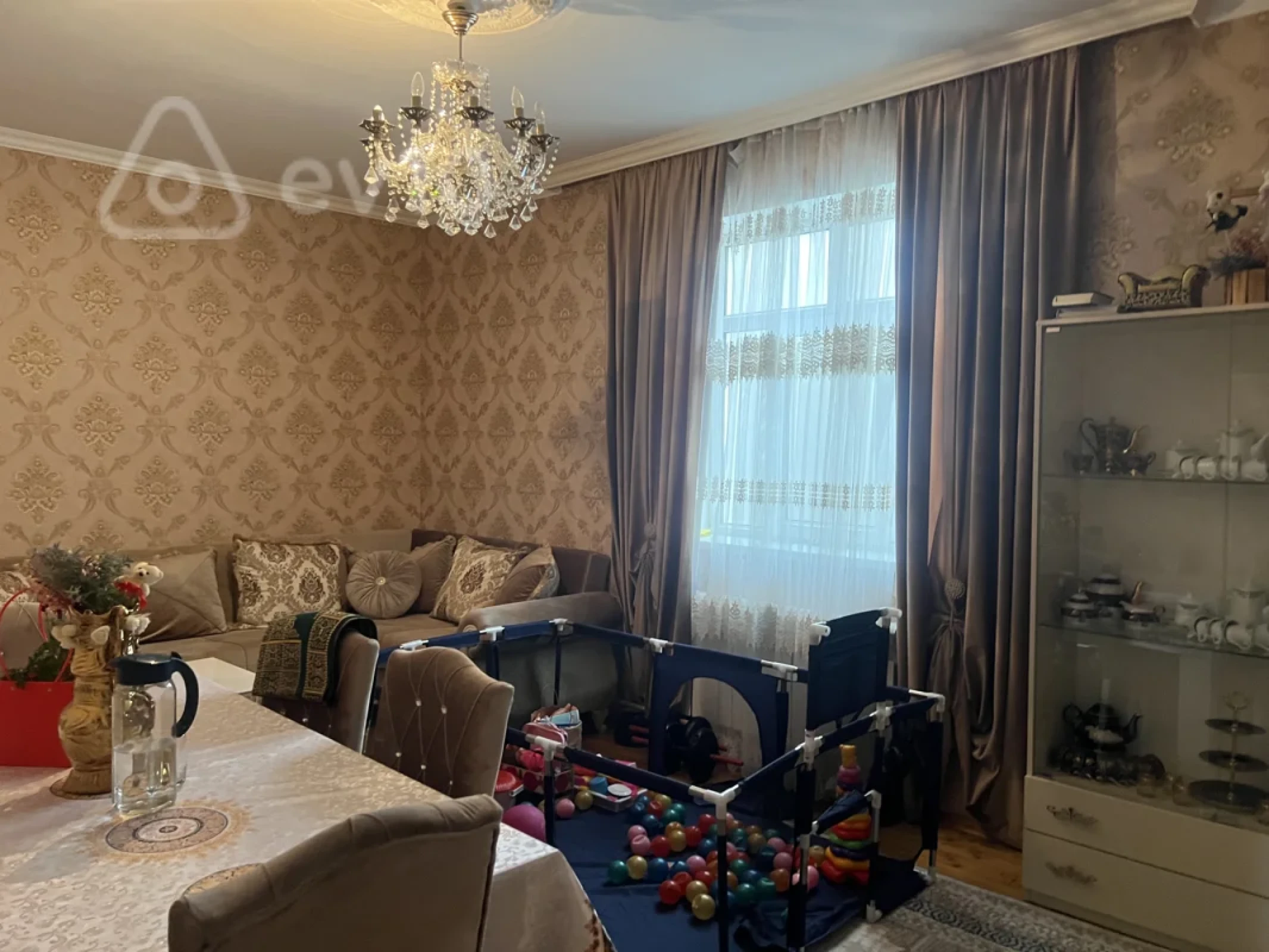 Satılır 4 otaqlı həyət evi 140 m²