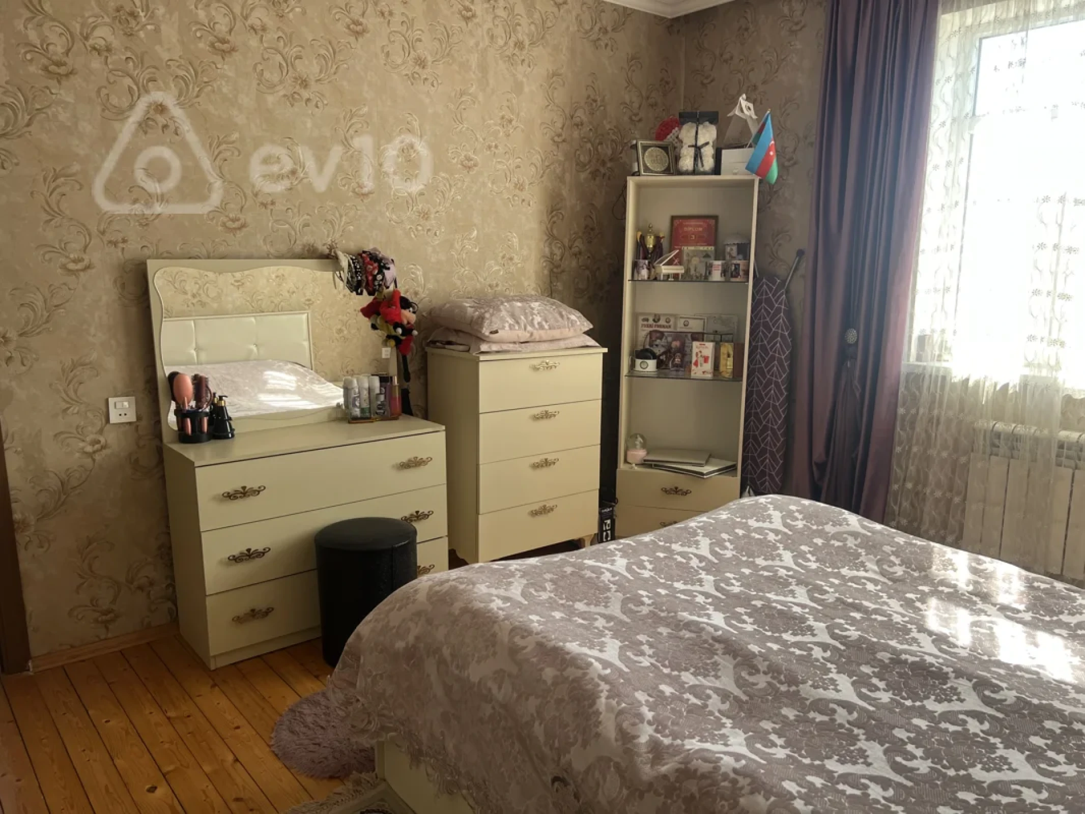 Satılır 4 otaqlı həyət evi 140 m²