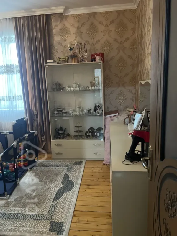 Satılır 4 otaqlı həyət evi 140 m²