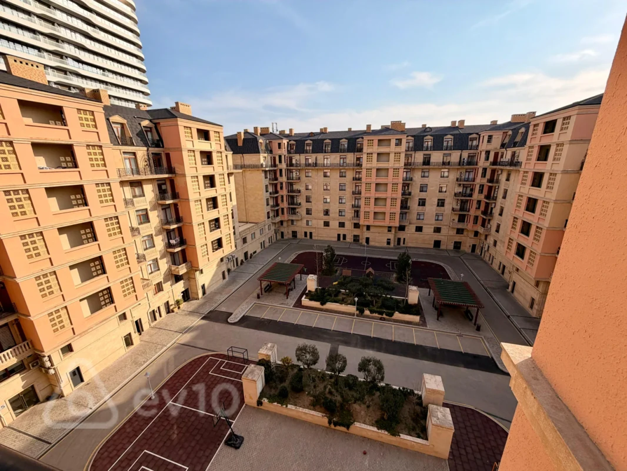 Kirayə verilir 2 otaqlı yeni tikili 94 m²