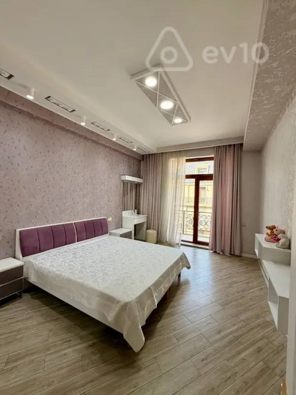 Kirayə verilir 2 otaqlı yeni tikili 94 m²