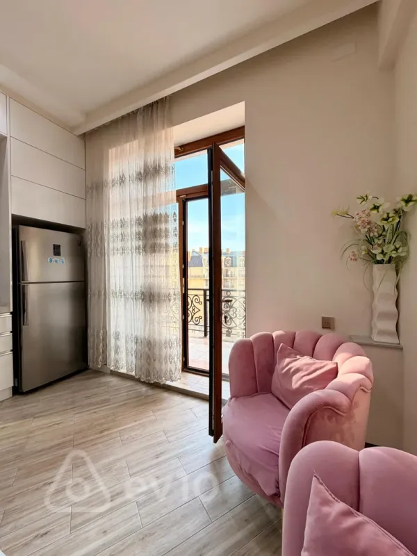 Kirayə verilir 2 otaqlı yeni tikili 94 m²