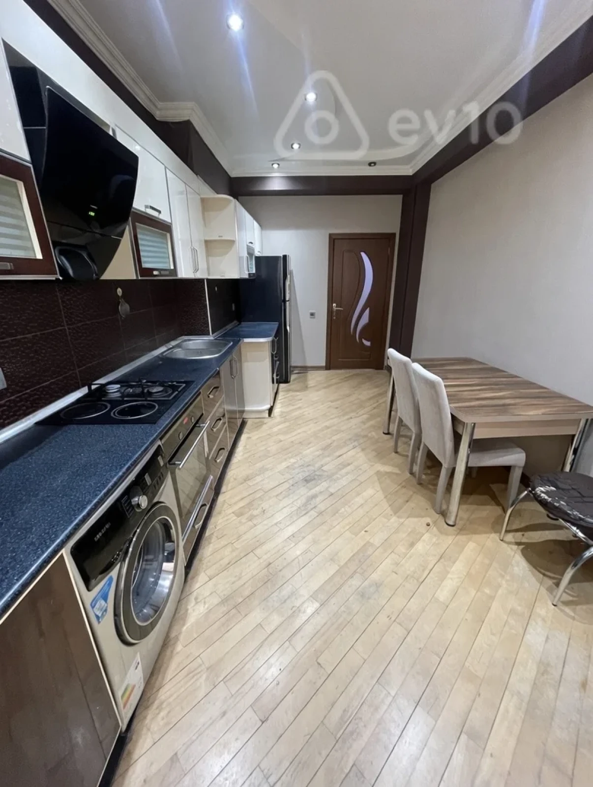 Kirayə verilir 2 otaqlı yeni tikili 100 m²