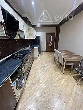 Kirayə verilir 2 otaqlı yeni tikili 100 m²