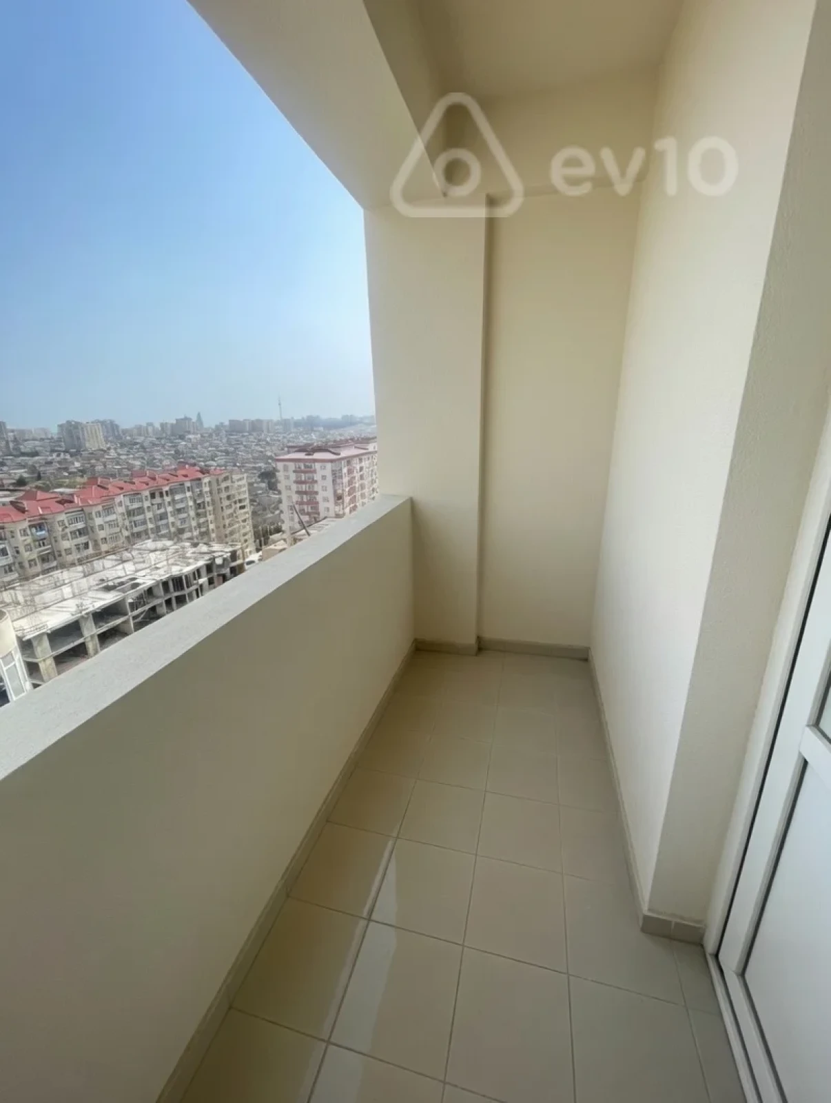Kirayə verilir 2 otaqlı yeni tikili 100 m²